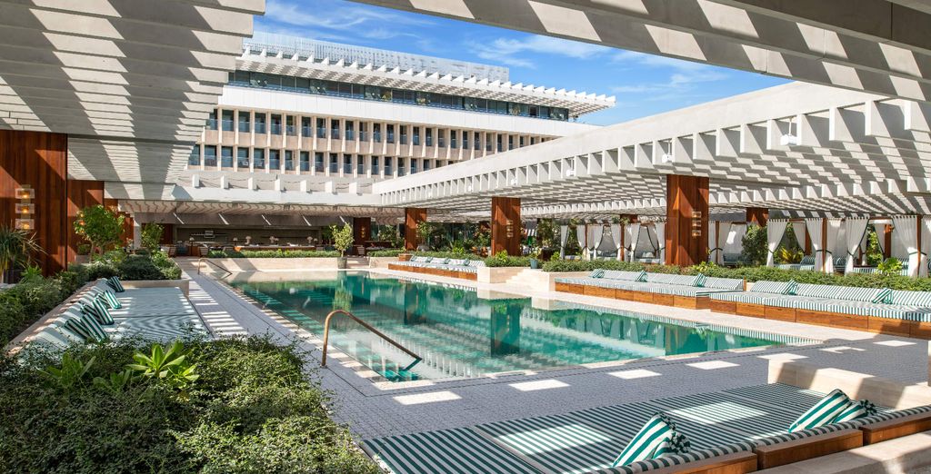 Oaga Art Resort 5* con possibile pre-estensione a Doha 
