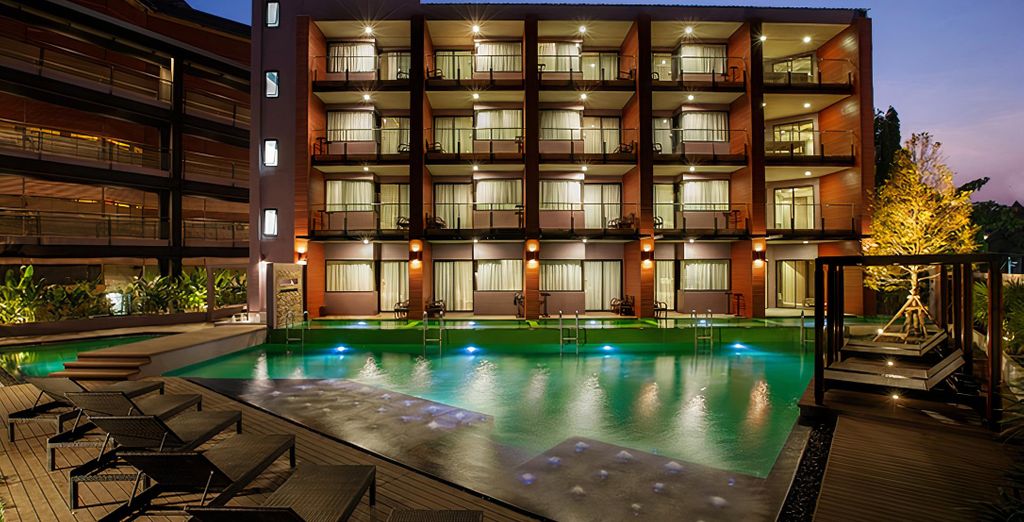 Combinato Natai Beach Resort 5*, Phi Phi Holiday Resort 4* e Krabi la Playa Resort 4*