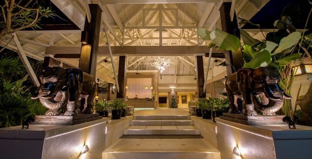 Combinato Natai Beach Resort 5*, Phi Phi Holiday Resort 4* e Krabi la Playa Resort 4*