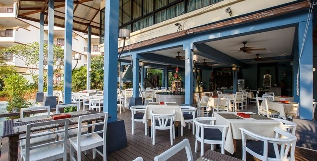 Bandara Phuket Beach Resort 4* e Krabi La Playa Resort 4* con possibile pre-estensione a Bangkok