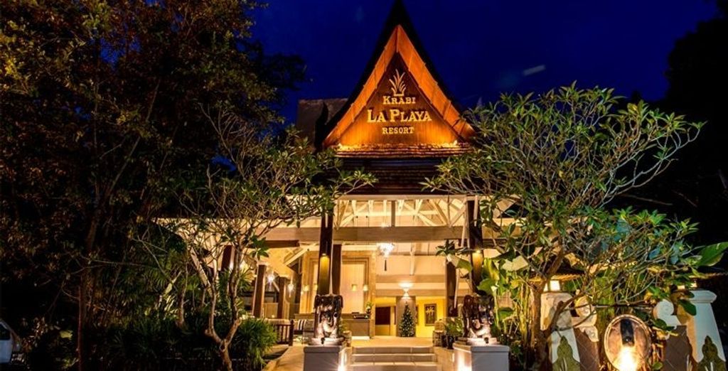 Bandara Phuket Beach Resort 4* e Krabi La Playa Resort 4* con possibile pre-estensione a Bangkok