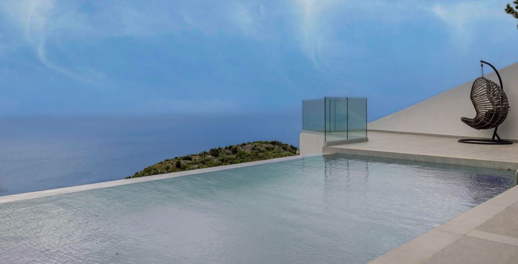 Anadeo Villas and Suites