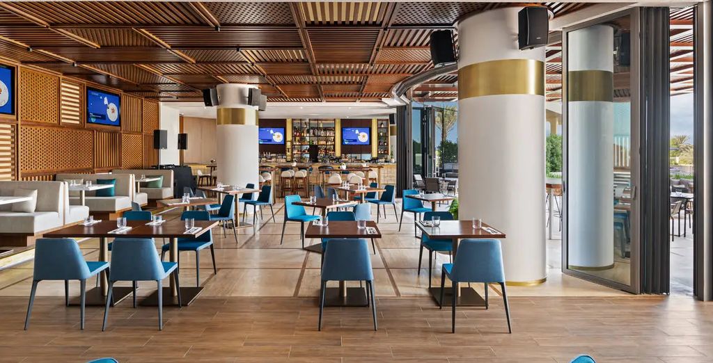 JA Beach Hotel 5*