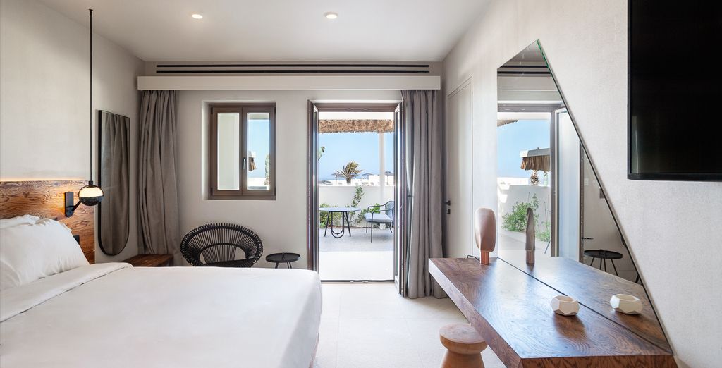 NOŪS Santorini 5*