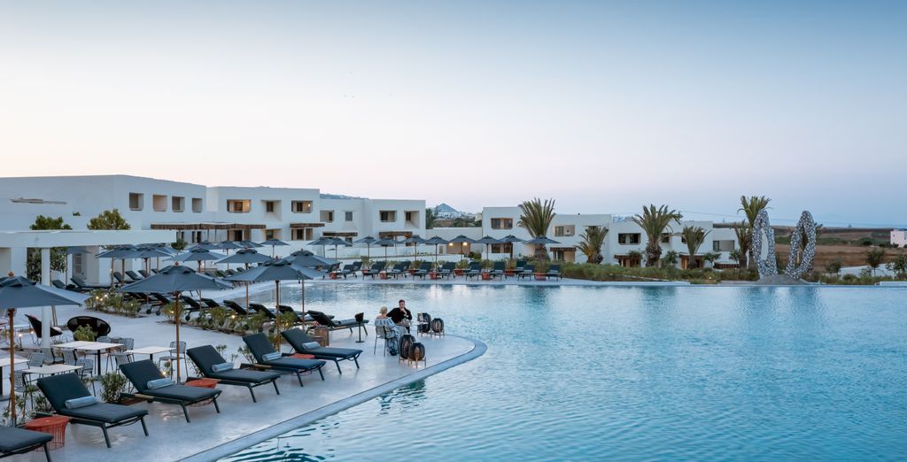 NOŪS Santorini 5*