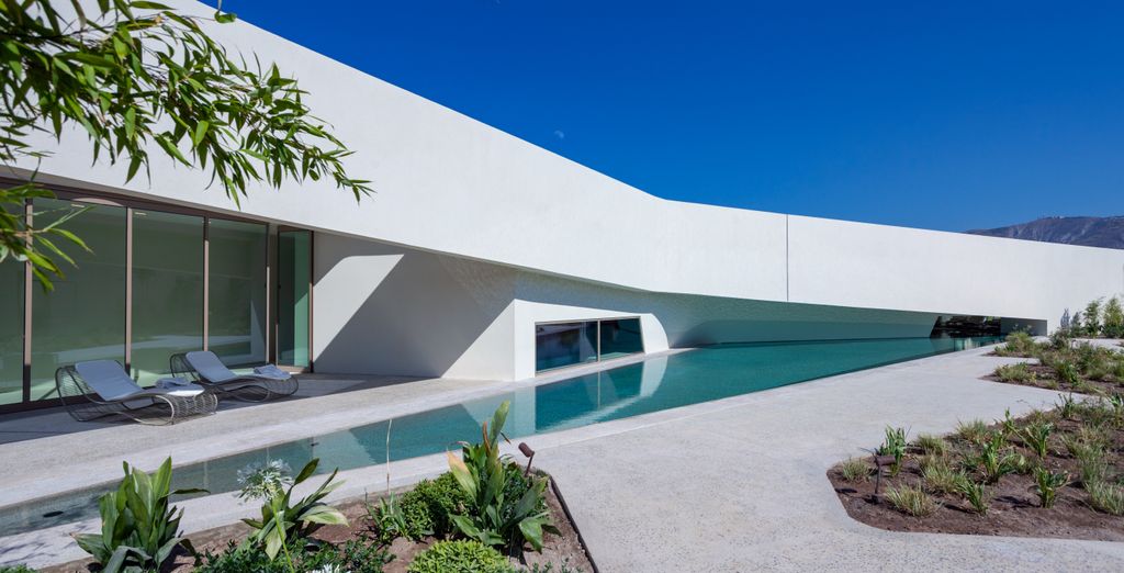 NOŪS Santorini 5*