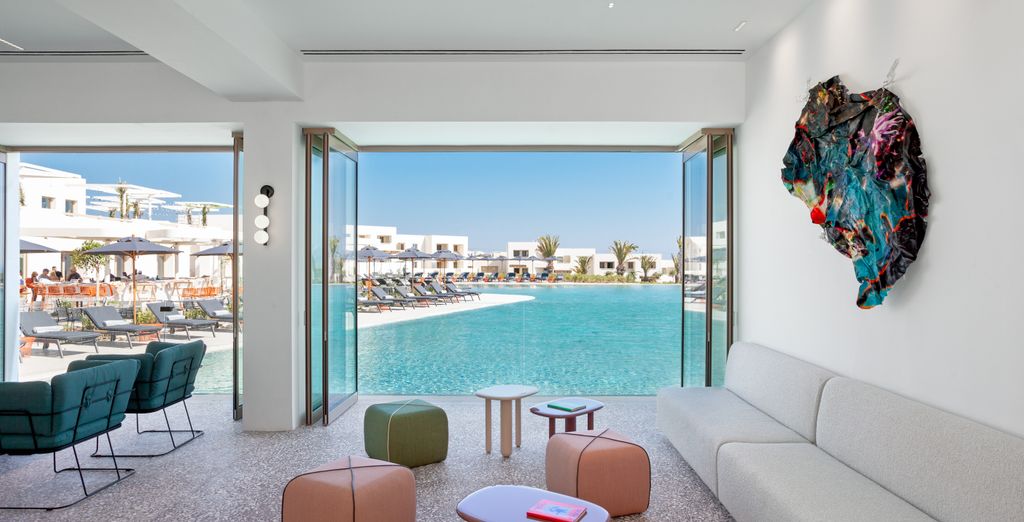 NOŪS Santorini 5*