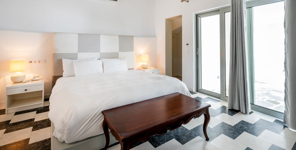 Smy Mykonos Suites & Villas 5*