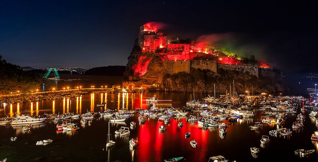 Tour tra miti e leggende nel Golfo Partenopeo