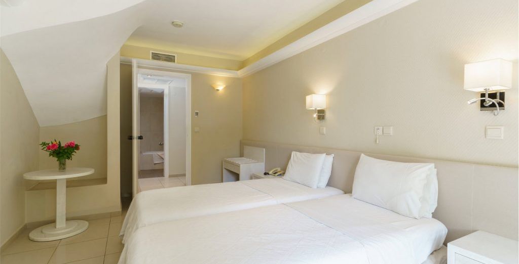 Pearl Beach 4*