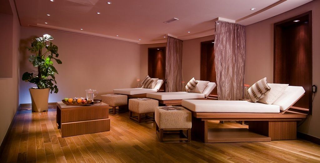 Grand Millennium Al Wahda Abu Dhabi 5*