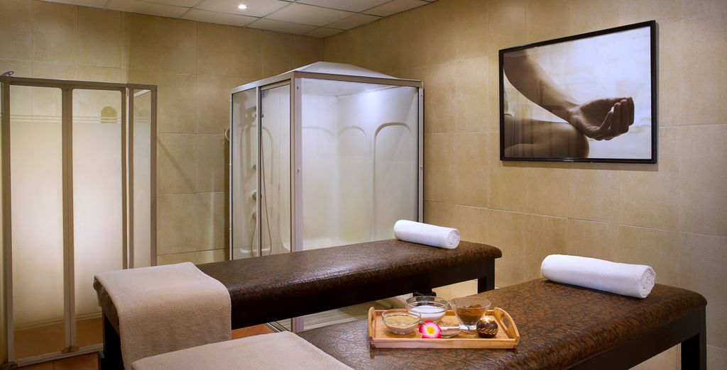 DoubleTree By Hilton Sharks Bay Resort 4*
