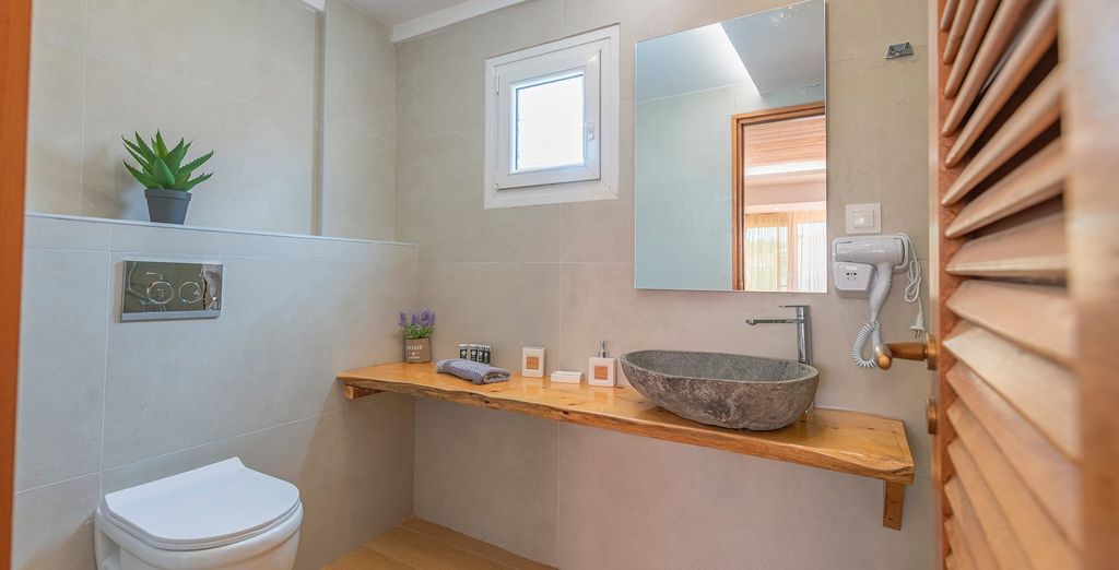 Ekati Mare Boutique Hotel 4*