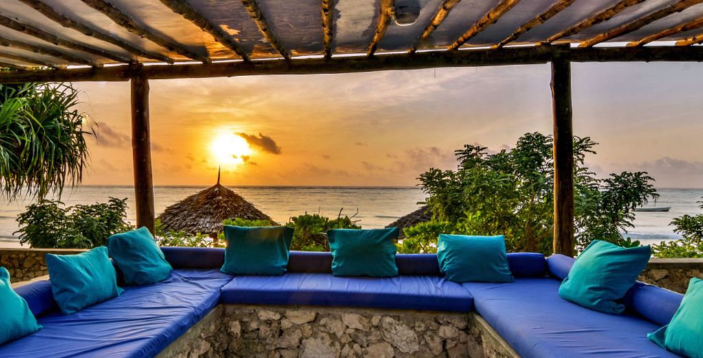 Kena Beach Hotel 4*