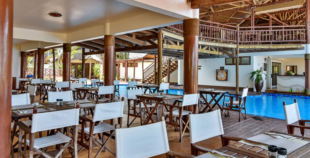 Kena Beach Hotel 4*
