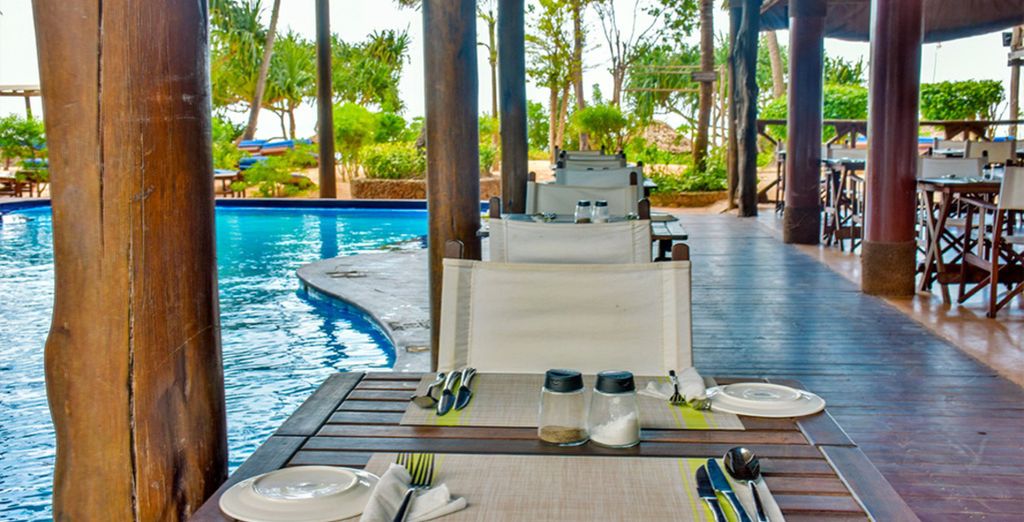 Kena Beach Hotel 4*