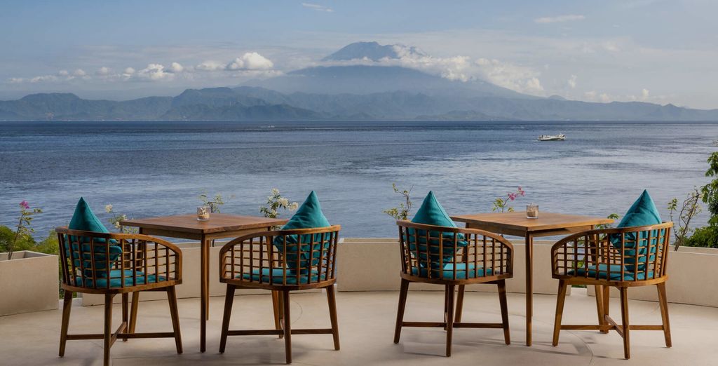 Plataran Ubud Hotel & Spa 5*, Pramana Natura Nusa Penida 4* e Renaissance Bali Nusa Dua Resort 5*