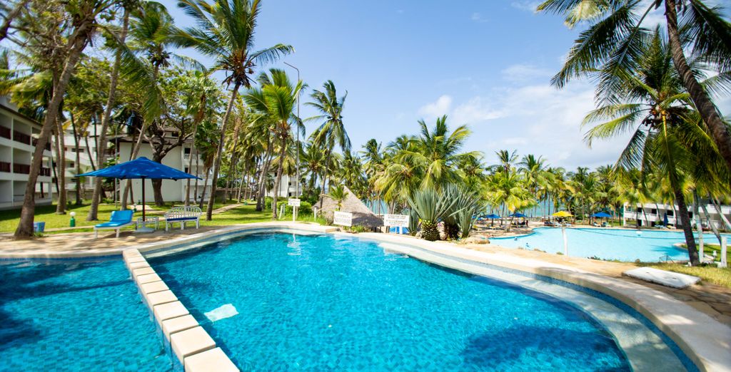 PrideInn Flamingo Beach Resort & Spa Mombasa 4* e safari nei parchi naturali