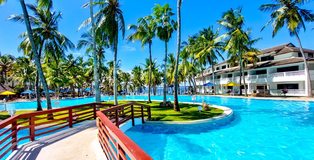 PrideInn Flamingo Beach Resort & Spa Mombasa 4* e safari nei parchi naturali