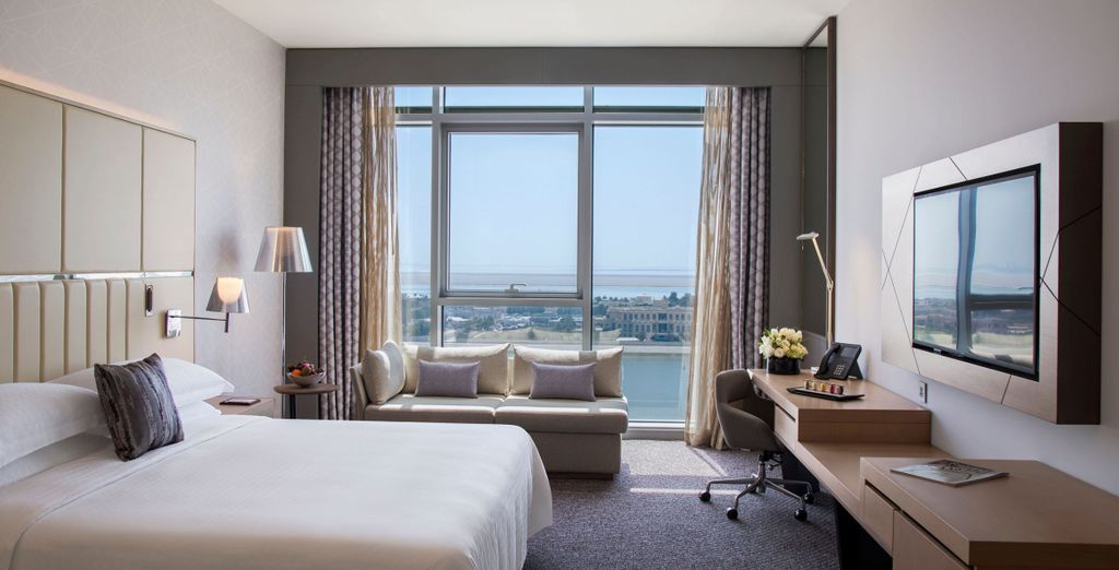 Hotel Pearl Rotana Capital Centre 4*