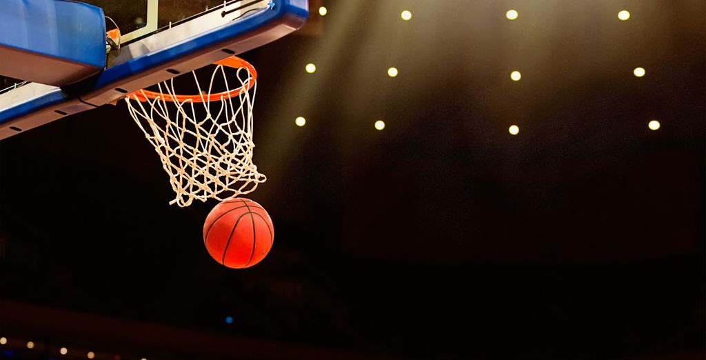 Partite NBA e NFL il 16 e il 17/12/23 e pernottamento all'Hotel Indigo - Los Angeles Downtown 4*