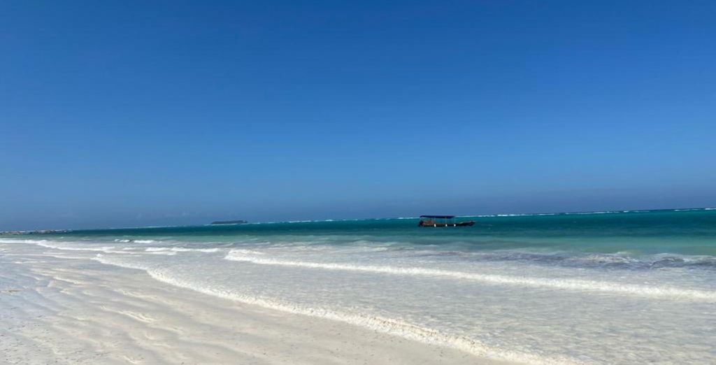 Kena Beach Hotel 4*