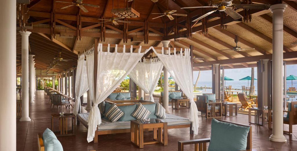 Royal Island Resort & Spa 5*