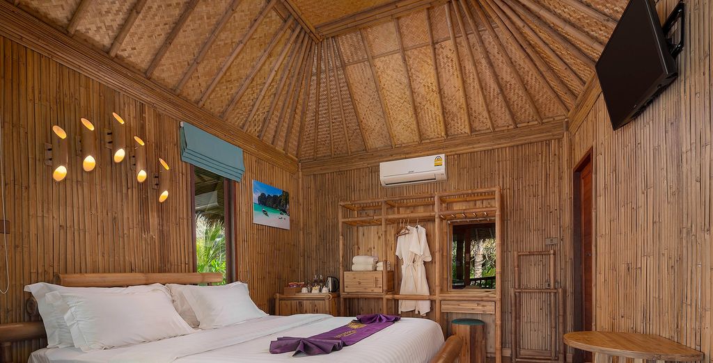 Namaka Resort Kamala 5*, Phi Phi CoCo Beach Resort 4*, Khao Lak Laguna Resort 4* con pre-estensione opzionale a Bangkok 