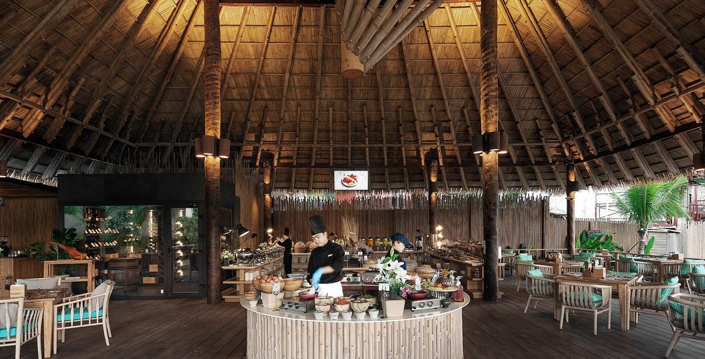 Namaka Resort Kamala 5*, Phi Phi CoCo Beach Resort 4*, Khao Lak Laguna Resort 4* con pre-estensione opzionale a Bangkok 