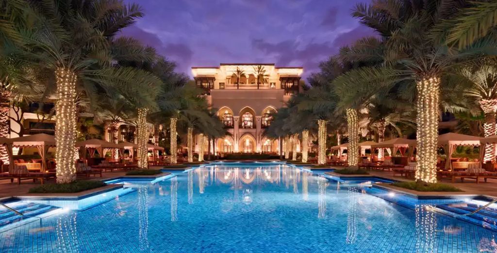 Palace Downtown 5*