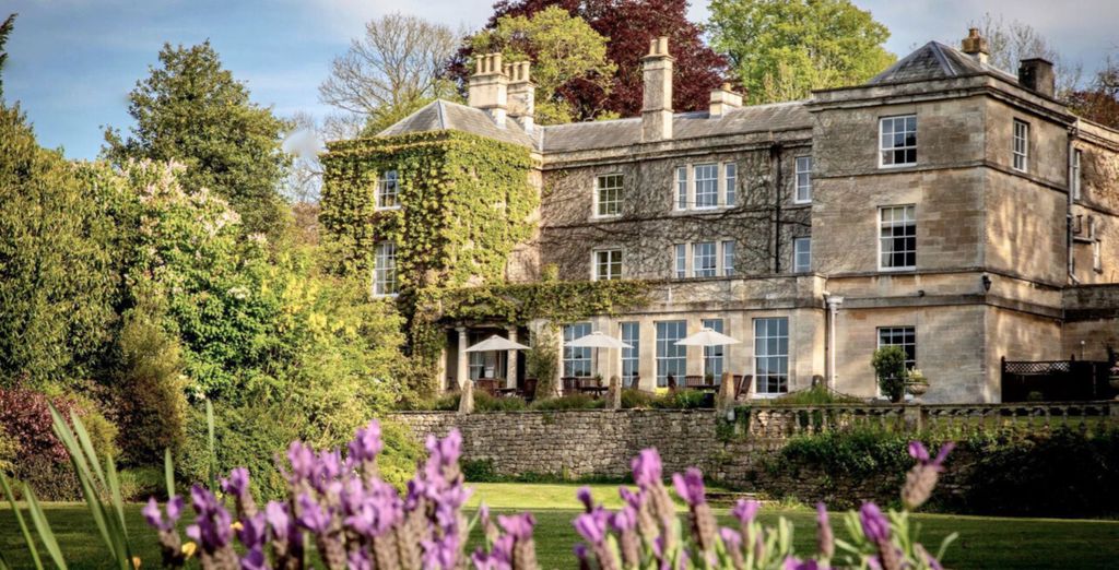Burleigh Court 4*