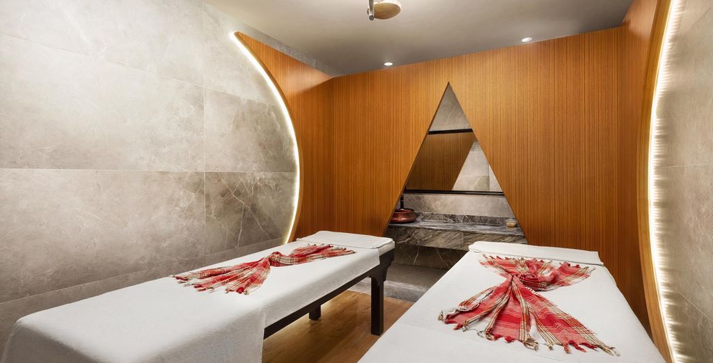 Ramada by Wyndham Istanbul Pera 5*