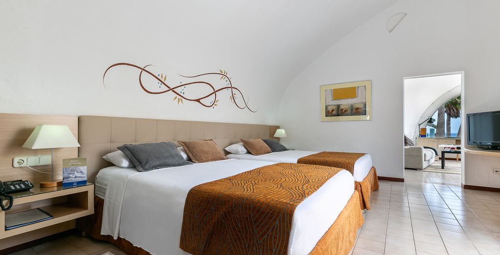 Hotel LIVVO Risco del Gato Suites 4*