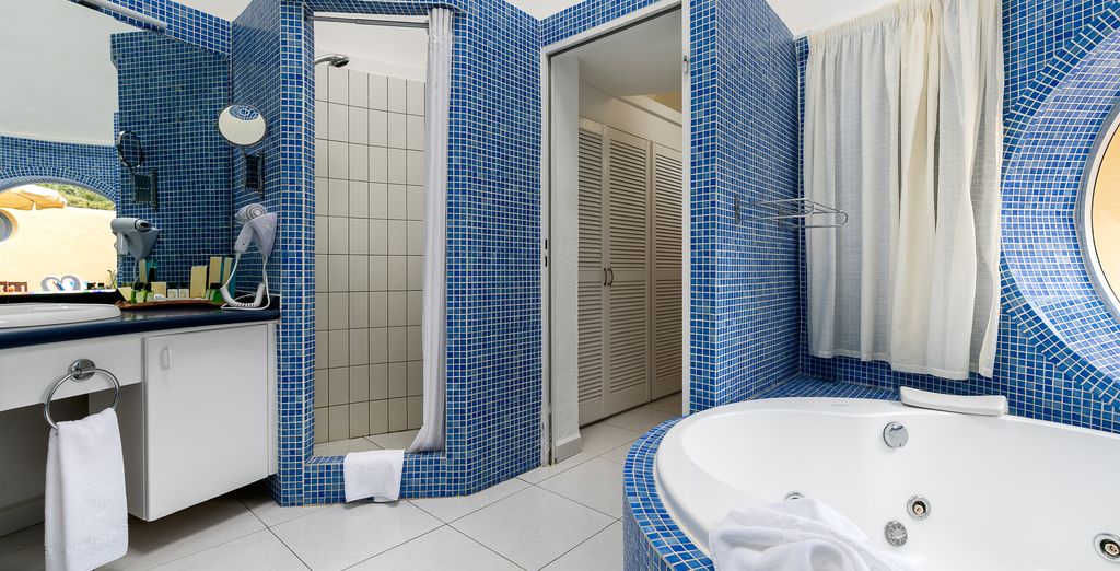Hotel LIVVO Risco del Gato Suites 4*