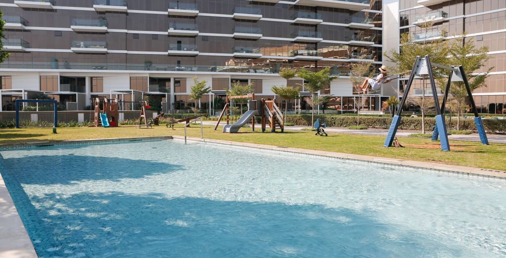 Th8 Palm Dubai Beach Resort Vignette Collection, an IHG hotel 5*