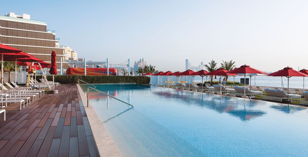 Th8 Palm Dubai Beach Resort Vignette Collection, an IHG hotel 5*