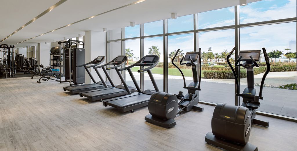 Th8 Palm Dubai Beach Resort Vignette Collection, an IHG hotel 5*