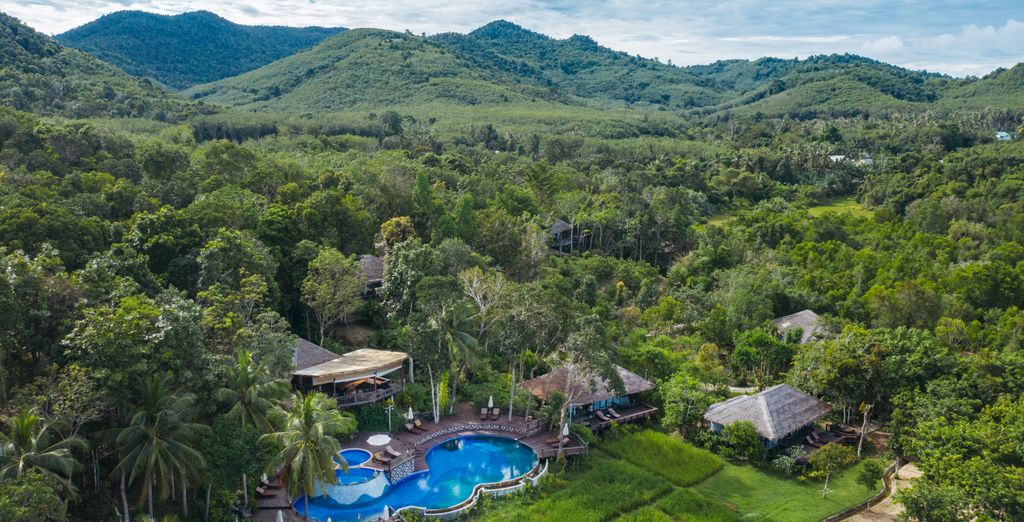 Combinato The Charm Resort Phuket 4*, Koh Yao Yai Village - SHA Extra Plus 4* e Mai Holiday by Mai Khao Lak 5*