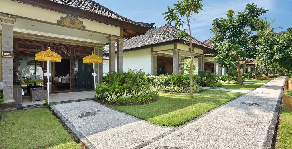 The Payogan Villa Resort & Spa 4*, The Leaf Jimbaran 5* e Hotel Ombak Sunset 4*