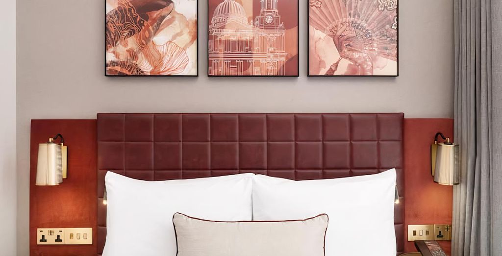 Lost Property St Paul's London, Curio Collection 4*