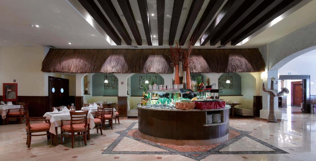 Grand Palladium Kantenah Resort & Spa  5*