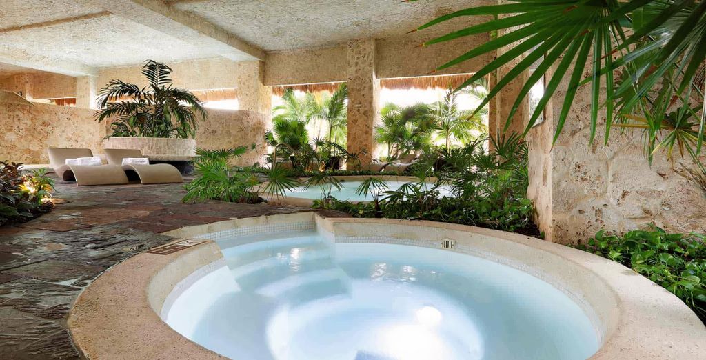 Grand Palladium Kantenah Resort & Spa  5*