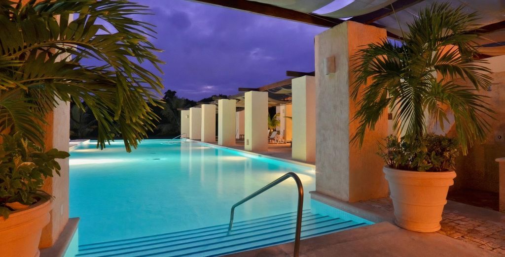 Grand Palladium Kantenah Resort & Spa  5*