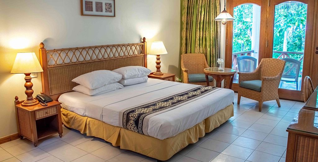 Fihalhohi Island Resort 4*