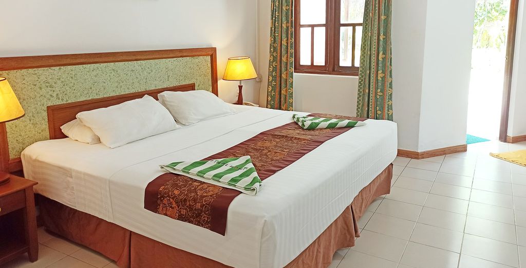 Fihalhohi Island Resort 4*