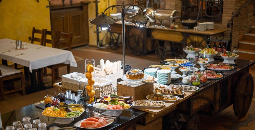 Pytloun Old Armoury Hotel Prague 4*