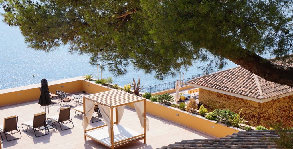 Hotel la Perouse Nice 4*