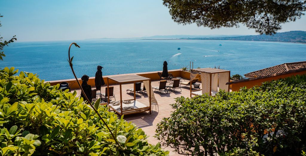 Hotel la Perouse Nice 4*