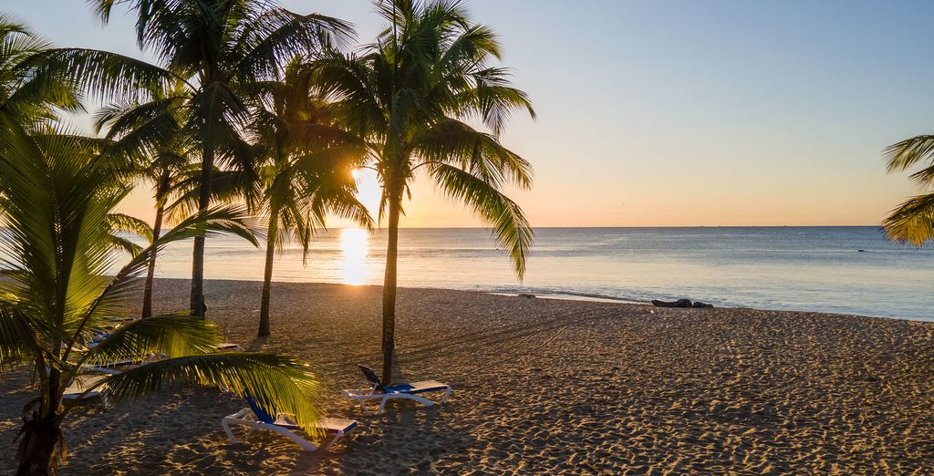 Coral Costa Caribe Beach Resort 4*