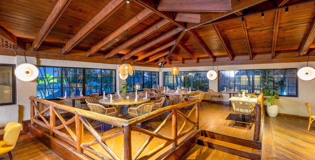Coral Costa Caribe Beach Resort 4*
